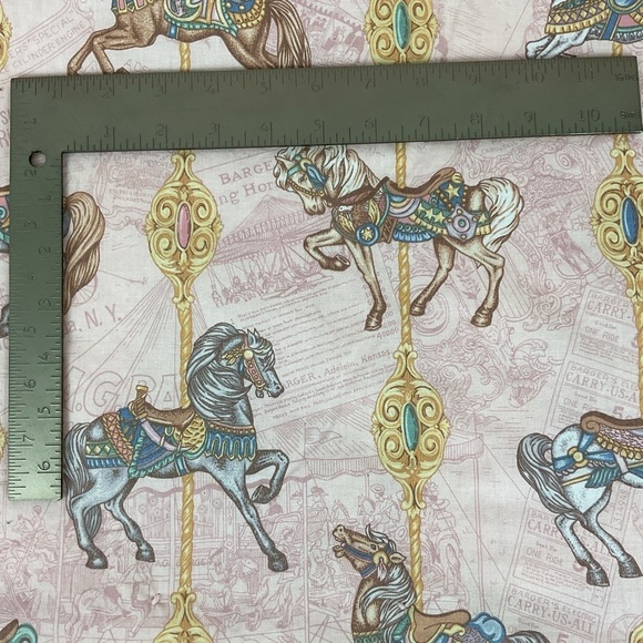 Handmade vintage lap quilt blanket carousel horses print 40.5” x 37” - Picture 11 of 11